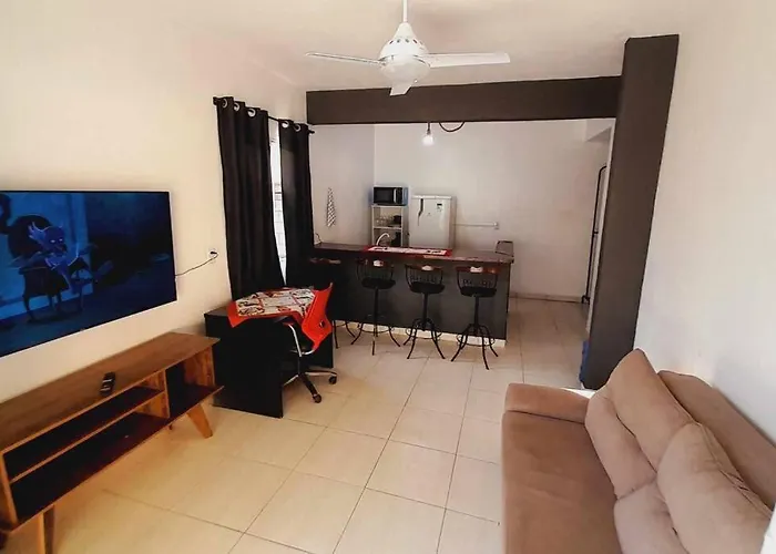 Casa Terrea No Centro Proximo A Praia!