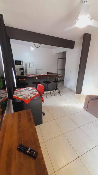 Casa Terrea No Centro Proximo A Praia!